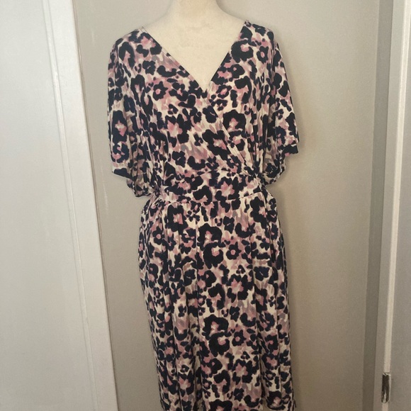 Torrid Pink and Black Dress - Picture 1 of 6